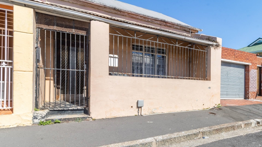 4 Bedroom Property for Sale in Salt River Western Cape
